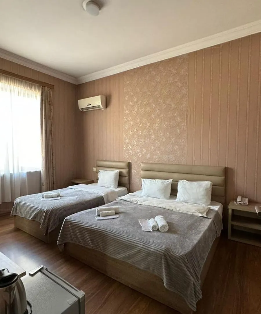 Hotel Richi G A ティビリシ