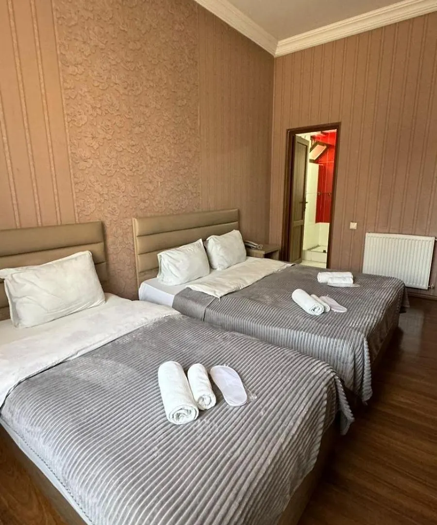 Hotel Richi G A ティビリシ